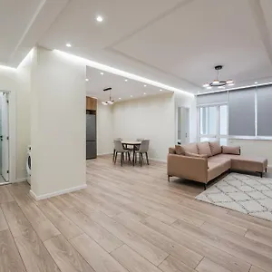 https://lucas-central-home.albaniahotels.org