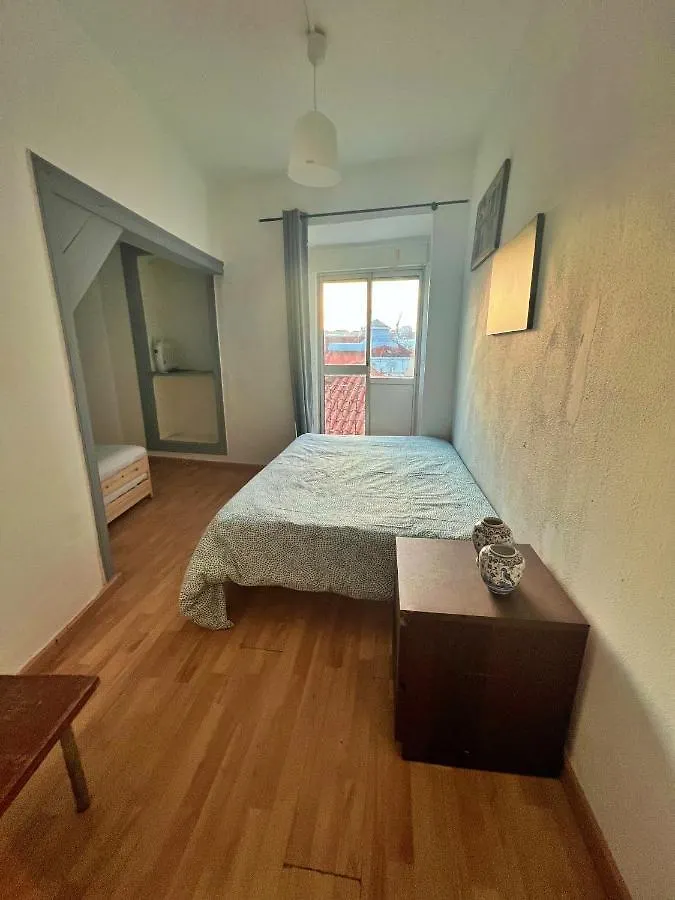 Cosy Mouraria Rooms Lisbon Apartment