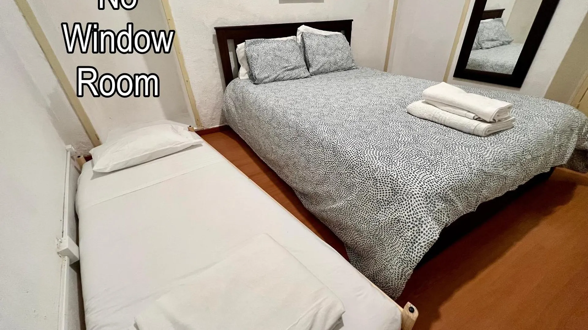 Cosy Mouraria Rooms Lisbon 0*,  Portugal