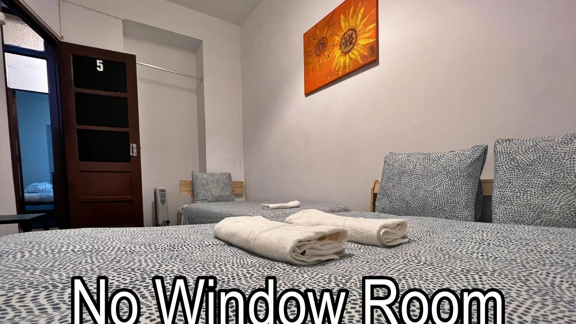 Cosy Mouraria Rooms Lisbon Apartment