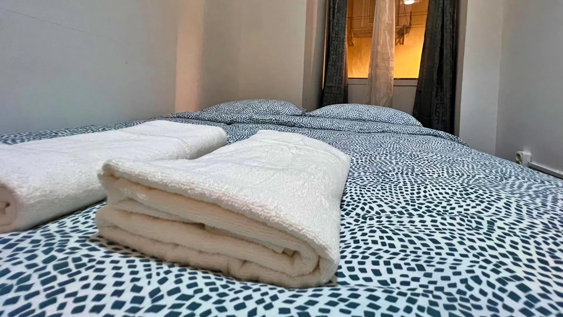 Cosy Mouraria Rooms Lisbon 0*,