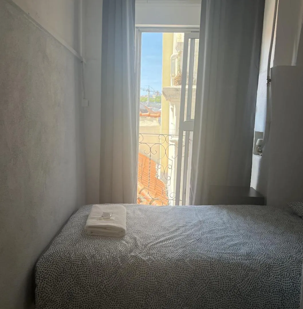 Cosy Mouraria Rooms Lisbon 0*,